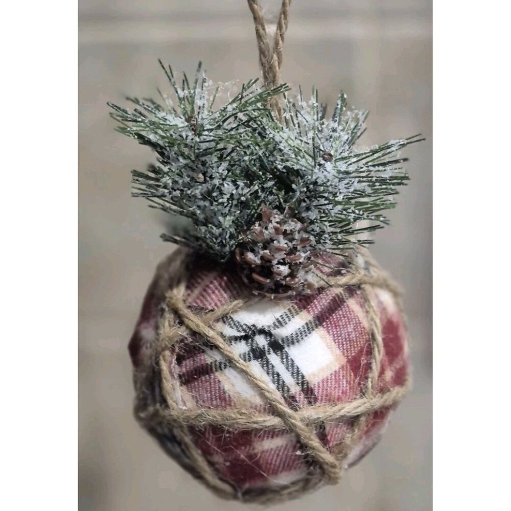 (12)  Red Green Plaid Fabric RAG BALLS Bowl Filler Farmhouse Christmas Ornaments - Picture 4 of 7